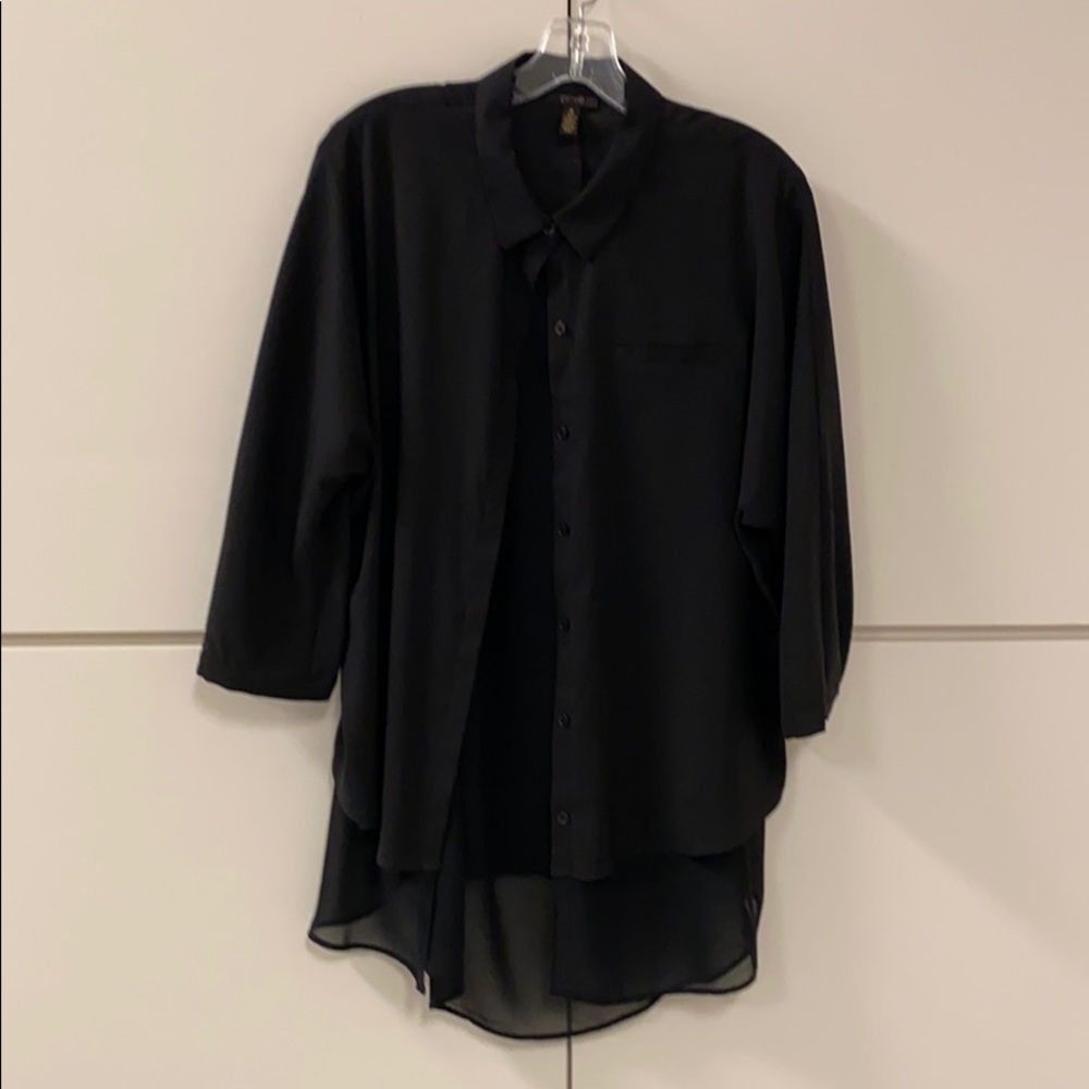 Prive’ Black Blouse